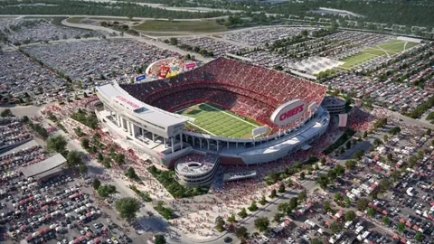 曼联资金紧张，多球队觊觎二转机会，企图低价收购规避未来分成风险。